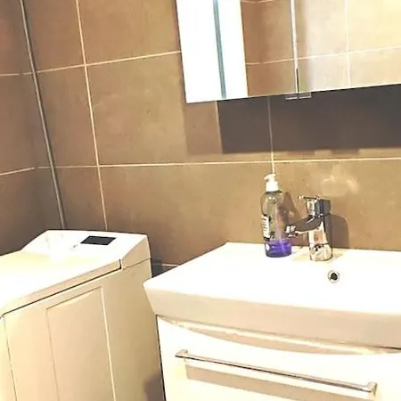 Διαμέρισμα Aurora Kivistoe - Ruby 6min To Helsinki Airport 20 Min To Helsinki Center Βάνταα